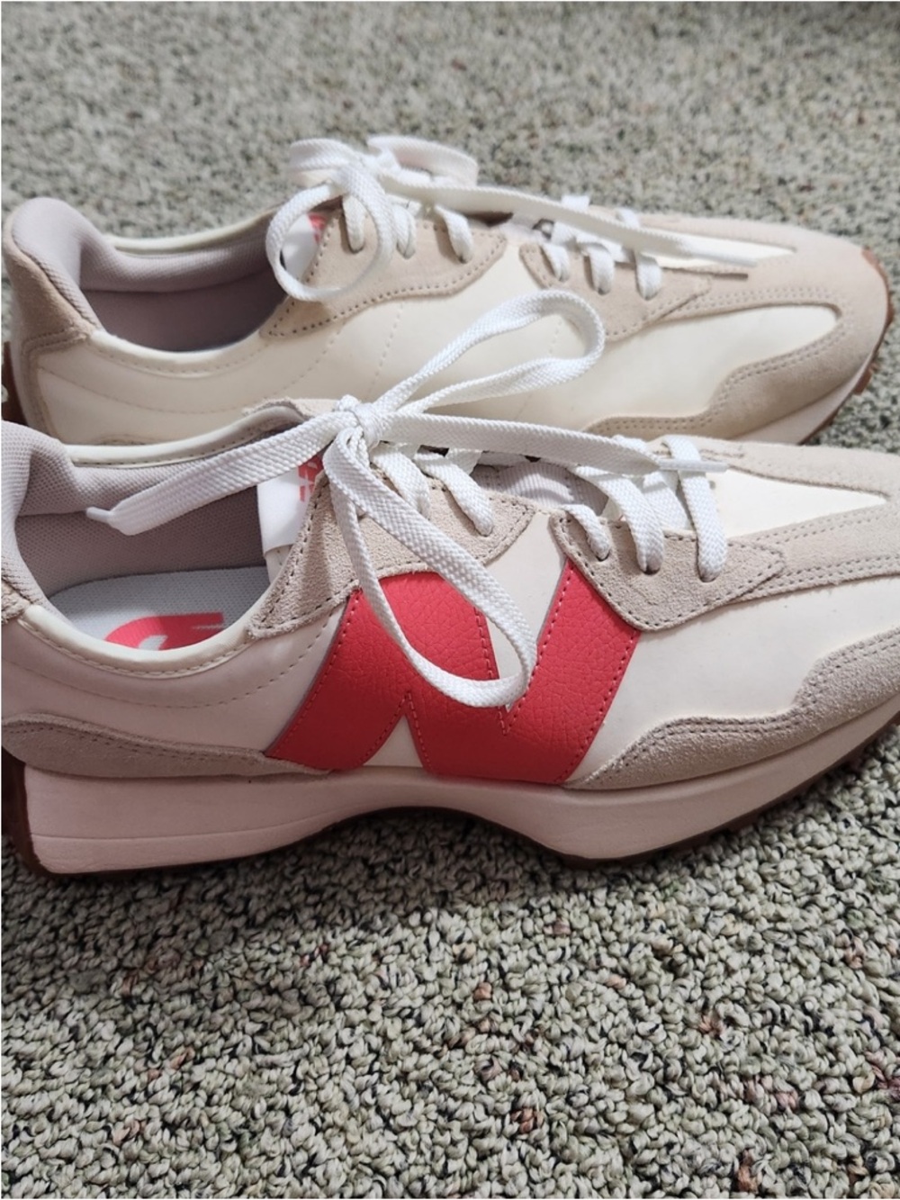 New Balance 327 Women's Cream Sneakers with Pink Logo New without box